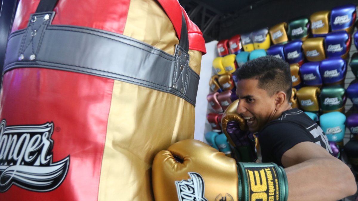 Preparación. Emilio Linares, peleador ecuatoriano que pugna por entrar en la UFC, se alista para su nuevo combate.
