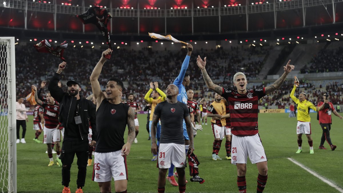 Los jugadores del Flamengo celebran el paso a la final de la Copa Libertadores.