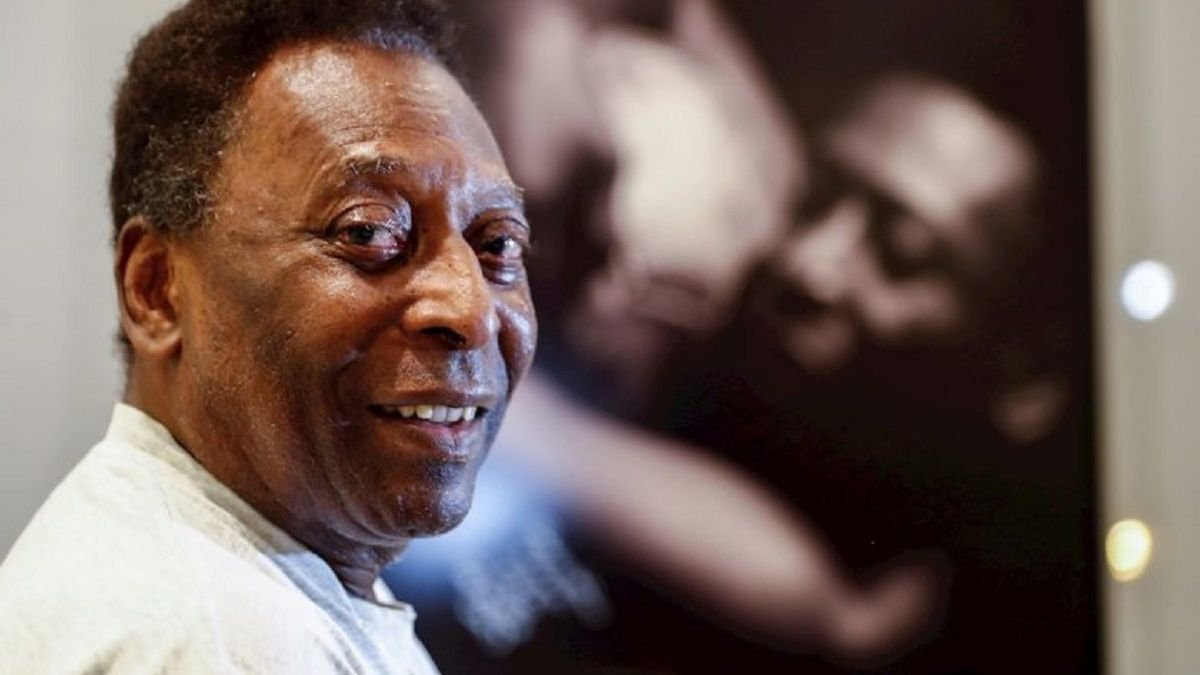  Pelé tiene cáncer al colon y desde septiembre del 2021 está siendo tratado con quimioterapia.