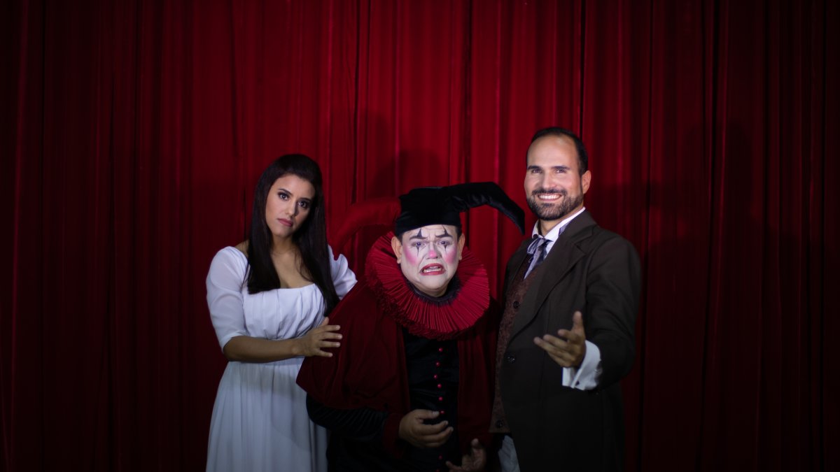 Viviana Rodríguez, Alex Rodríguez y Marc Sala, parte del elenco de la obra.