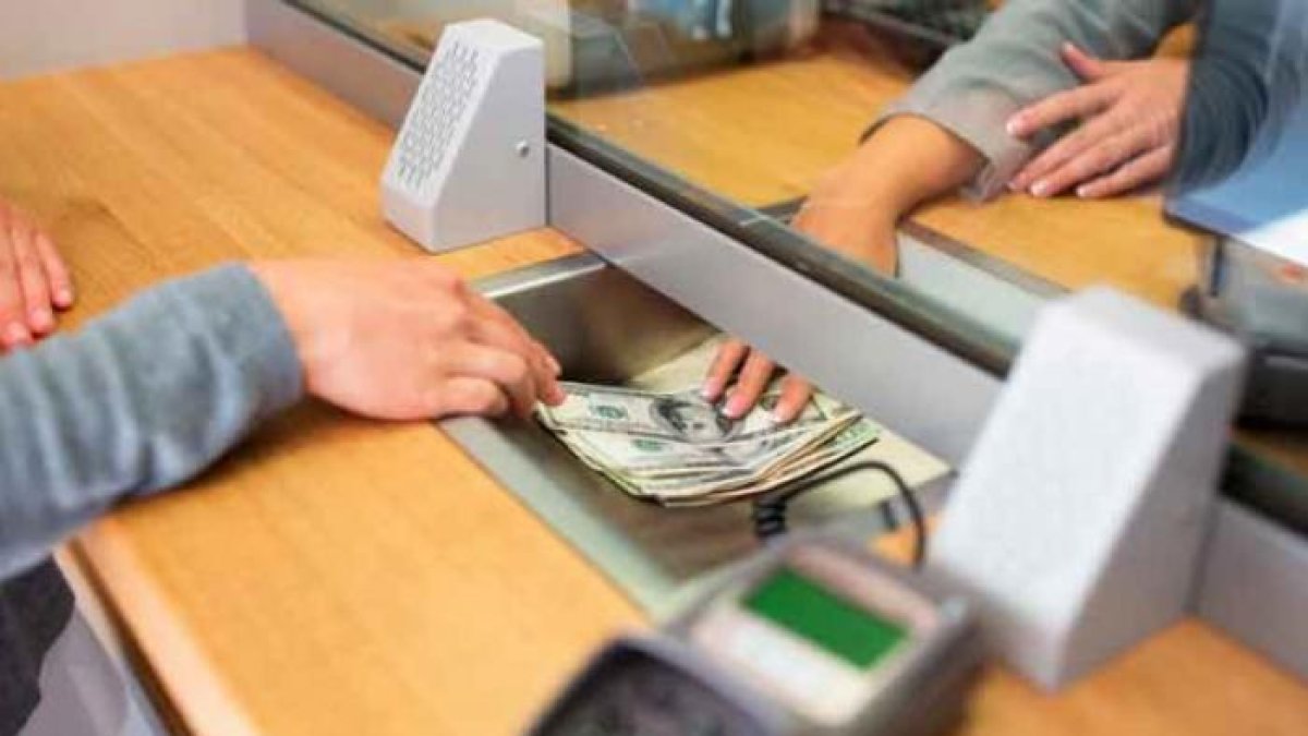 Acción.- La microempresa demandó más créditos a la banca privada.