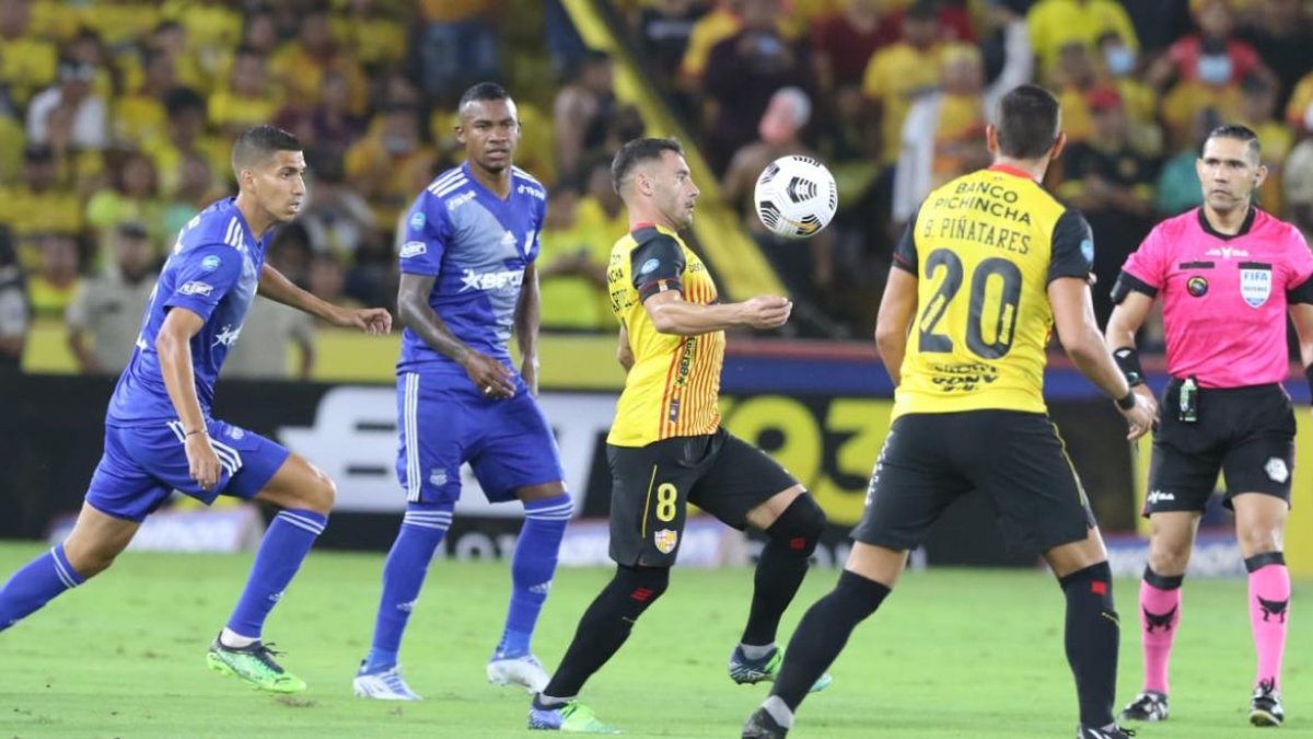 Emelec y Barcelona igualaron en el último Clásico del Astillero jugado en el Monumental.