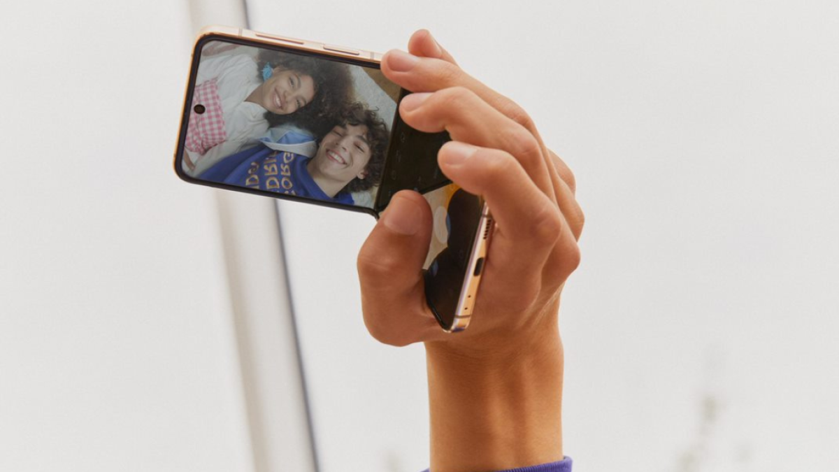 Samsung Galaxy Z Flip4.