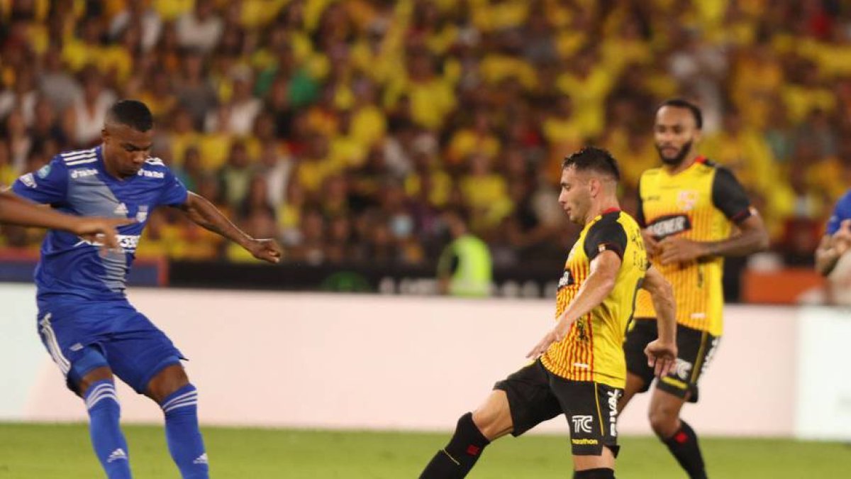 Azules y amarillos empataron en la primera fase en el estadio Monumental.