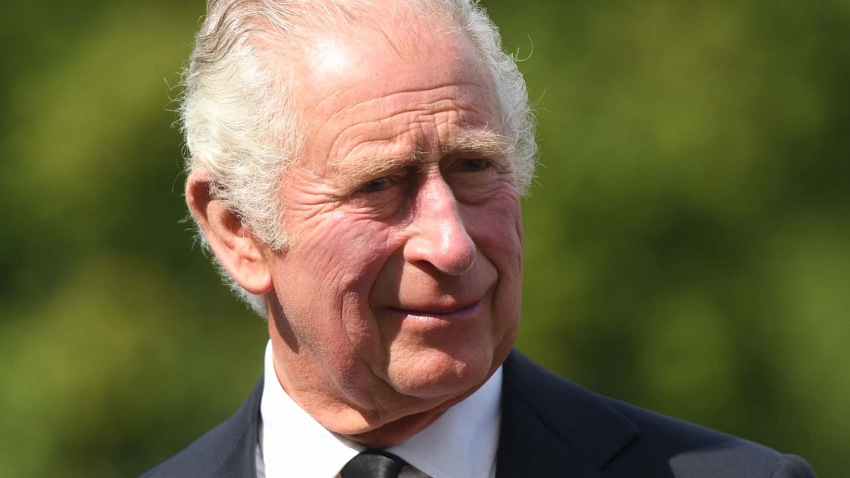 Carlos III llega al Palacio de Buckingham este 9 de septiembre, al día siguiente de morir su madre, la reina Isabel II.