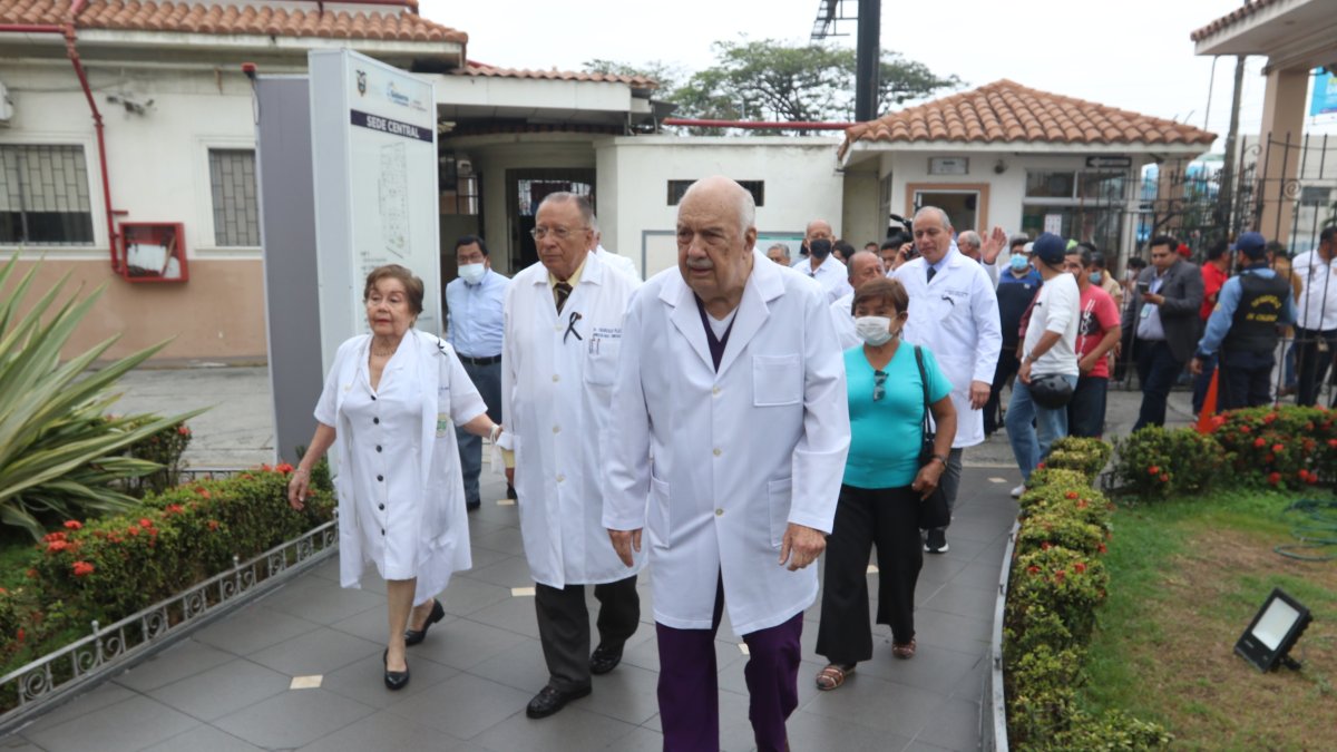 Exautoridades de Salud y del antiguo Instituto de Higiene se reunieron en el ahora INSPI.