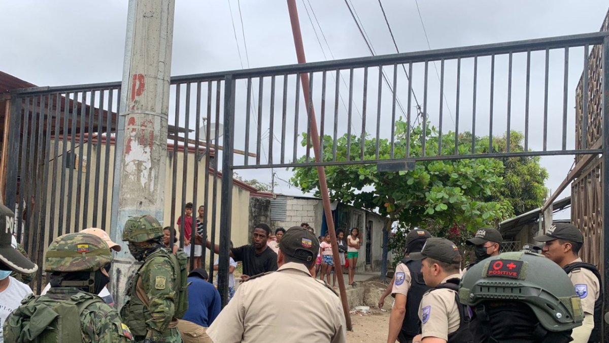 El pasado martes, se retiraron 15 rejas en peatonales de 7 etapas.