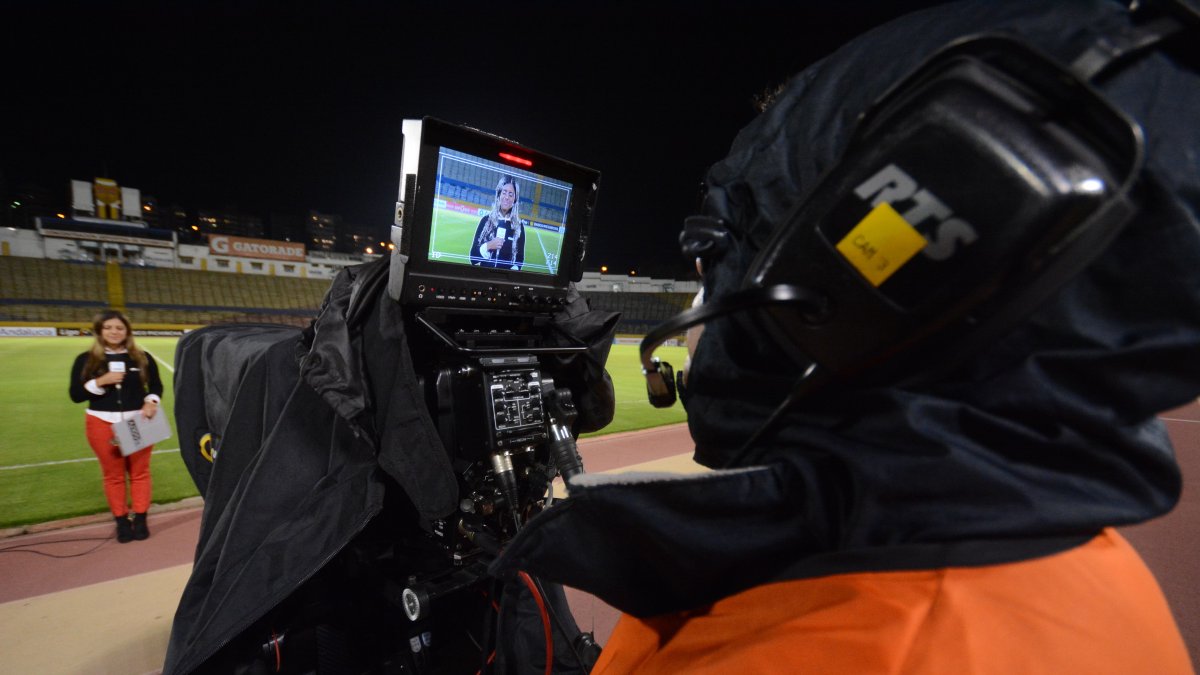 La empresa uruguaya GolTV transmite desde 2018 los juegos de la LigaPro. Desde el año anterior comparte este beneficio con la plataforma online Star+.