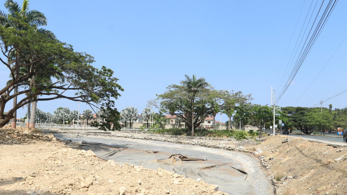 En el sitio donde se realizaban los trabajos existía además una laguna artificial que, según la constructora, continuará como estaba.