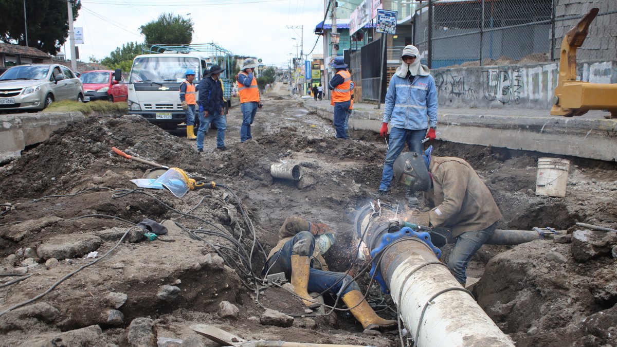 Reparaciones. Los trabajos para arreglar el desperfecto durarán 24 horas, mientras tanto el servicio estará suspendido.