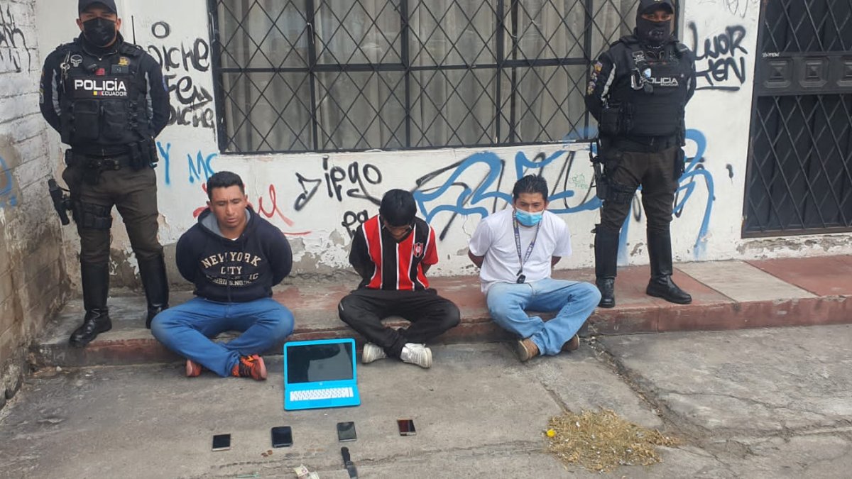 Evidencia. Los pillos enfrentaron cargos por el delito de robo y en su poder se encontró parte de las cosas sustraídas.