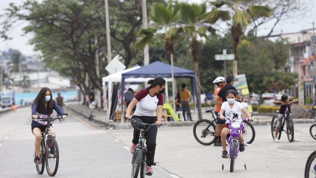 Acciones. Diferentes personas se han dado cita a la jornada en ediciones anteriores. 