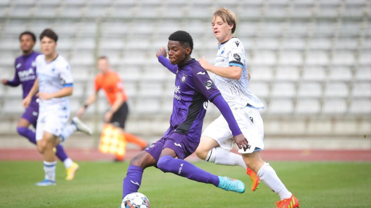 Nilson Angulo, volante convocado por Gustavo Alfaro para los amistosos de la Tri.