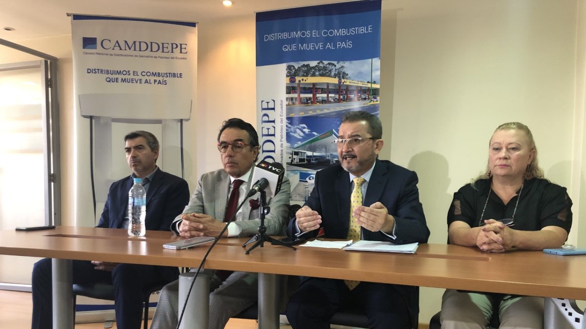 La Camddepe dio ayer una rueda de prensa para manifestar su postura sobre el margen de ganancias de los combustibles.