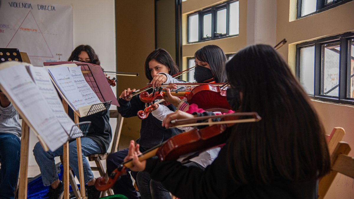 Jóvenes indígenas tzotziles, del proyecto musical 