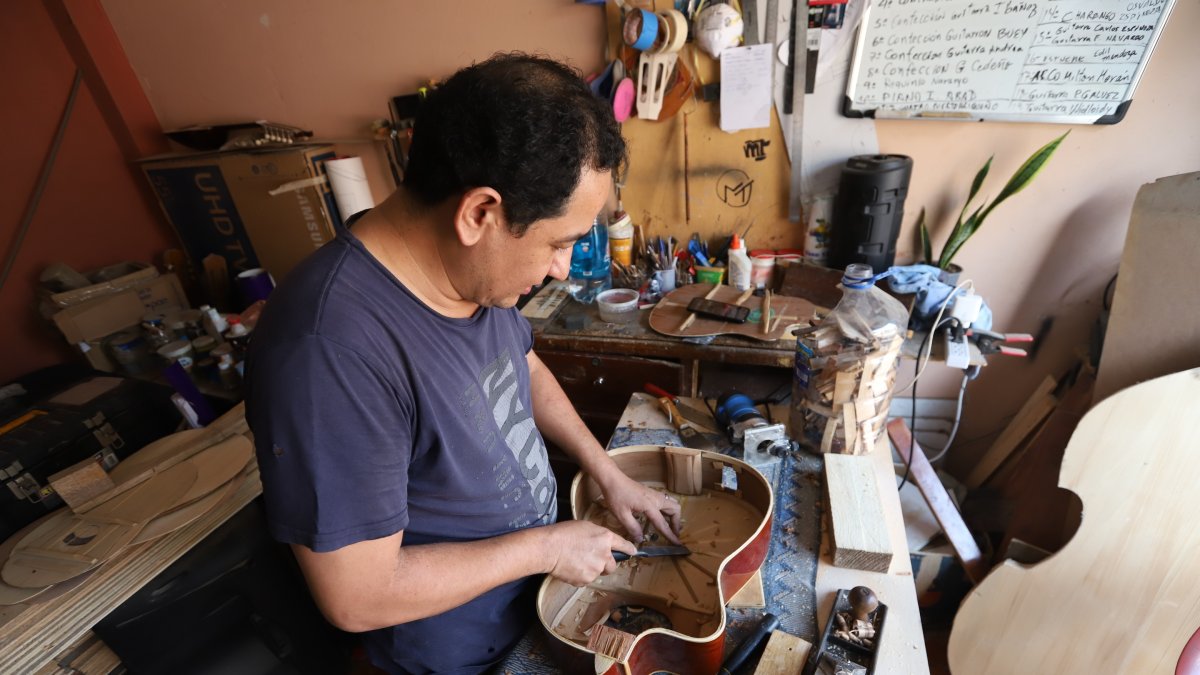 Situación. Los profesionales que se dedican a este oficio anhelan que las nuevas generaciones lo aprendan y valoren, para que este tipo de arte y cuidado perdure.