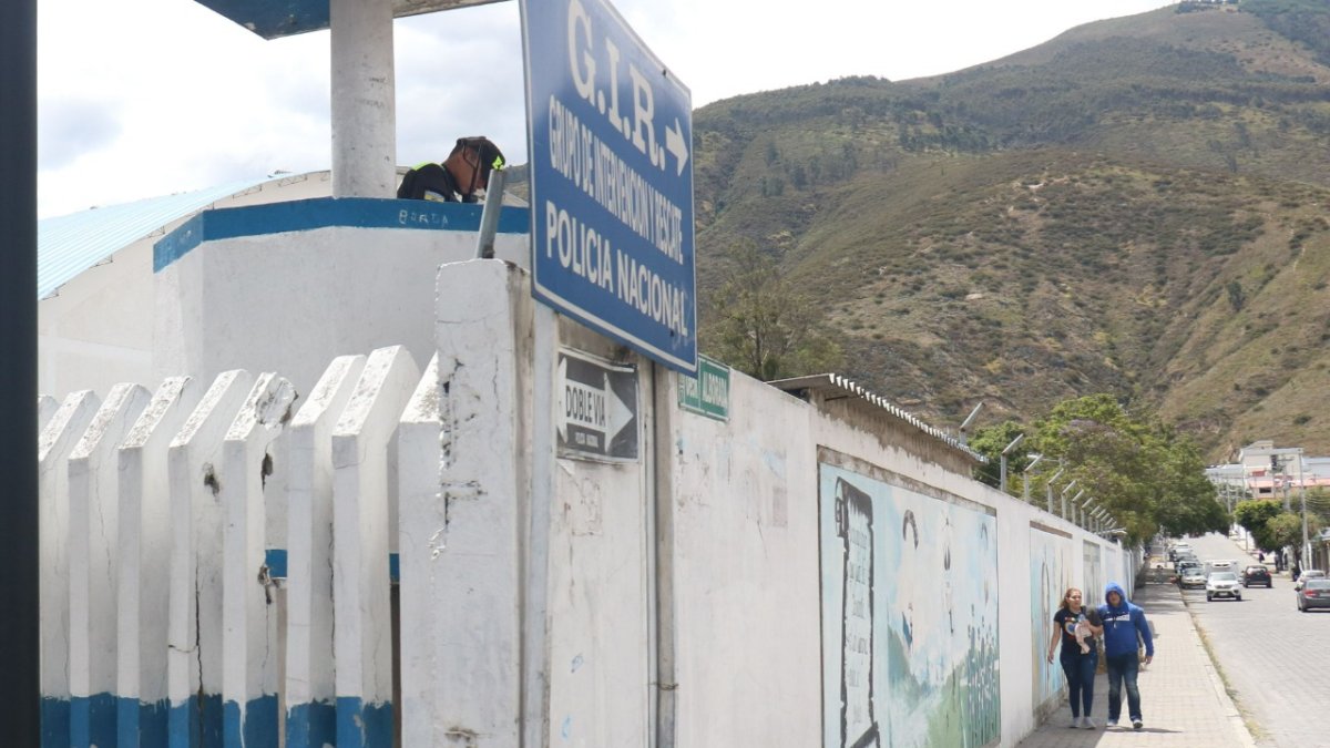 Recinto. En un cuarto de la Escuela Superior de la Policía habría ocurrido una pelea entre Bernal y su esposo.