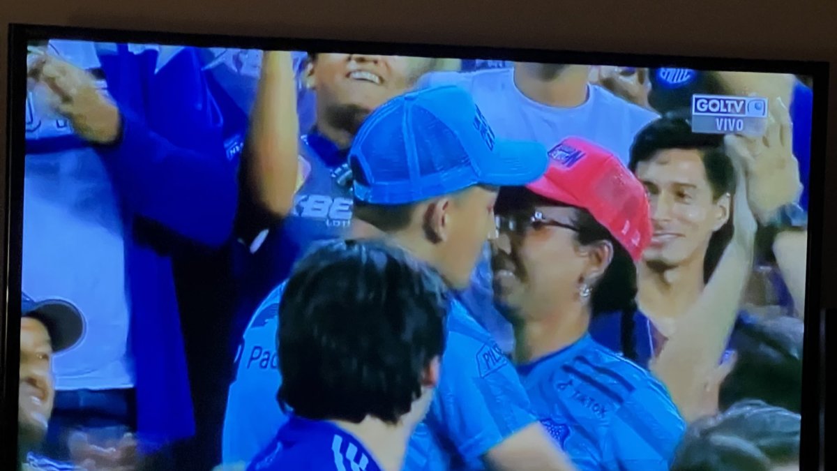 Propuesta de matrimonio en el Clásico del Astillero