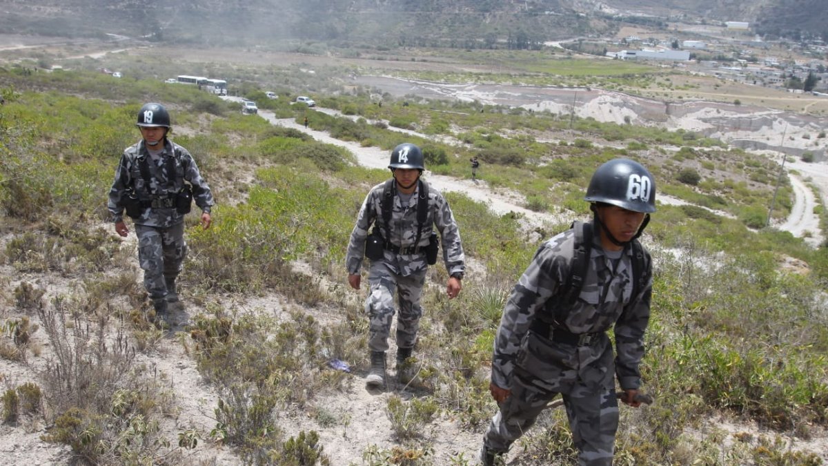 Al interior de la Escuela Superior, en quebradas del río Monjas y hasta Nanegalito se han extendido las tareas de búsqueda. Aún se catalogada como desaparecida.