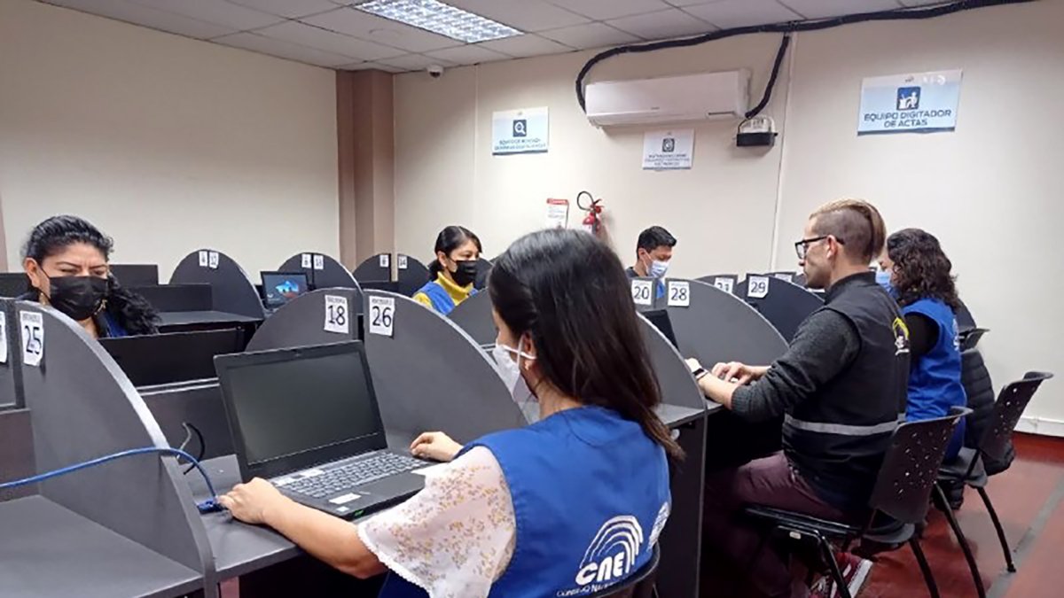 La Junta Provincial Electoral del Azuay cerró ayer la fase de inscripciones.