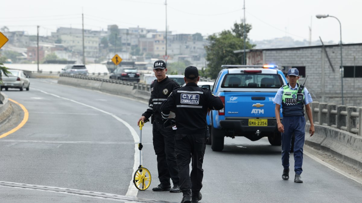 Mujer atropellada en el puente que une a Guayaquil-Durán