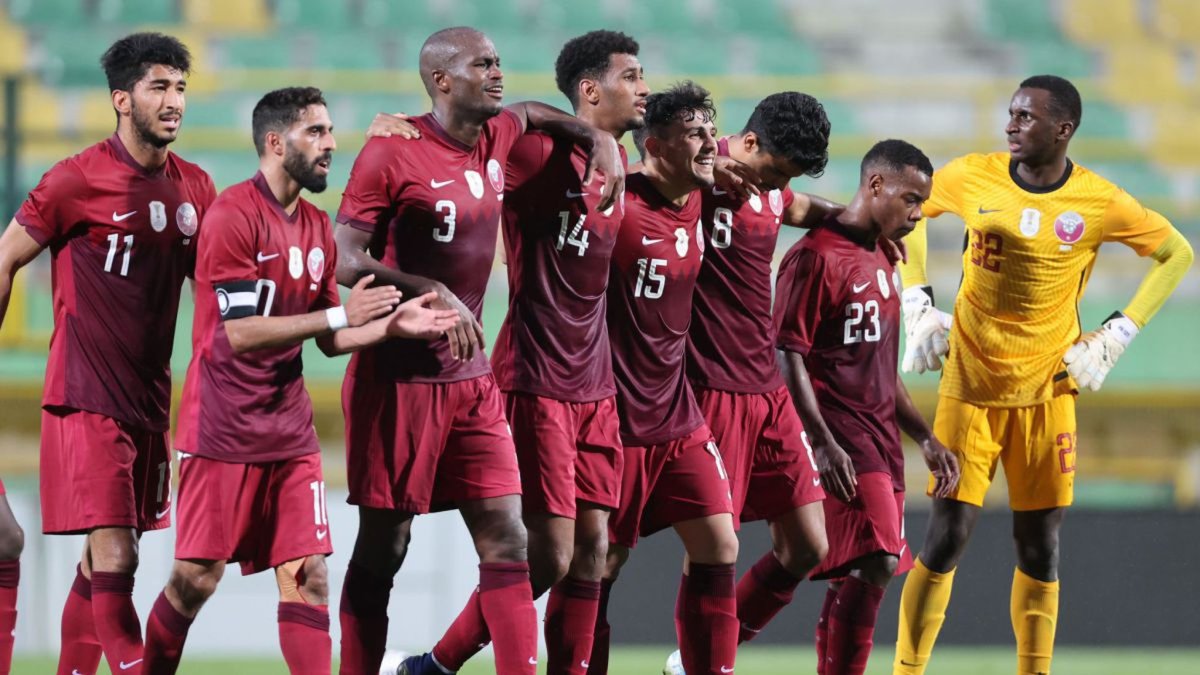 La selección nacional de Qatar tiene la obligación de competir a alto nivel en su primer Mundial.