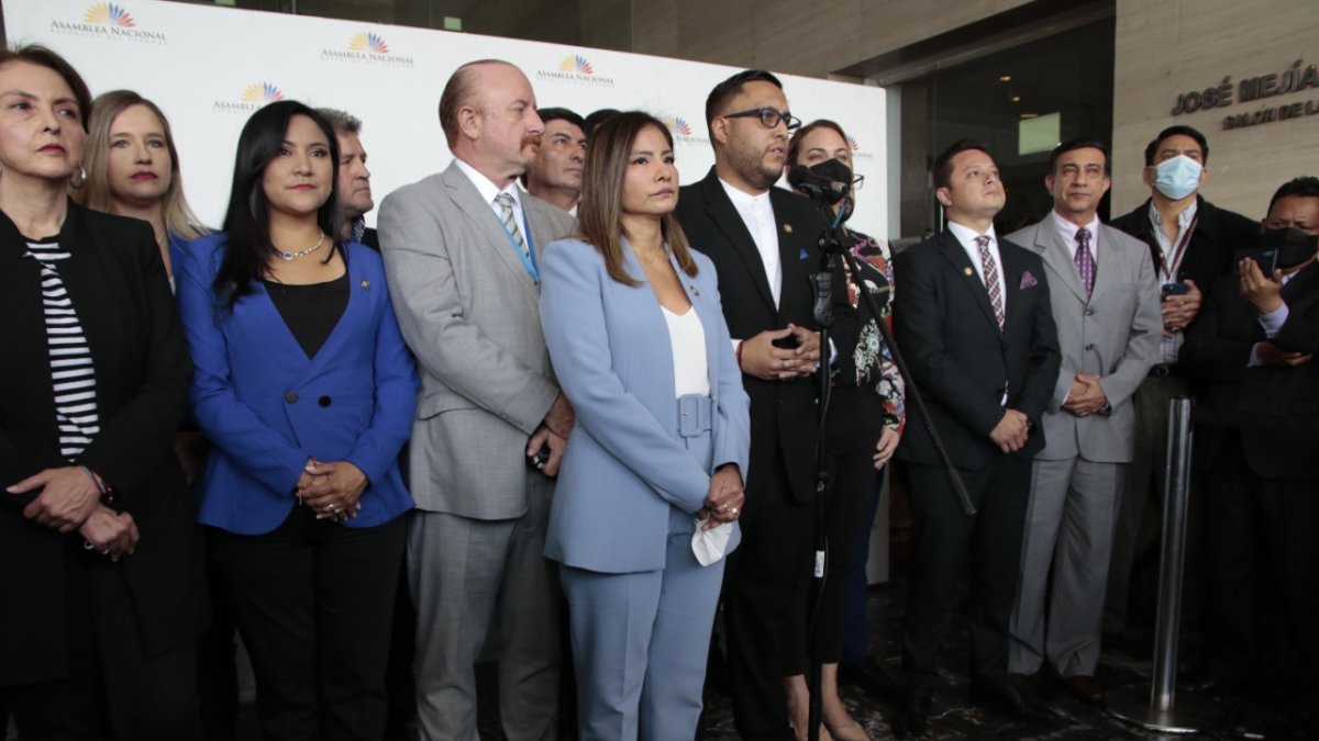 Asambleístas de la Bancada del Acuerdo Nacional, legisladores que representan al Ejecutivo en la Asamblea Nacional.