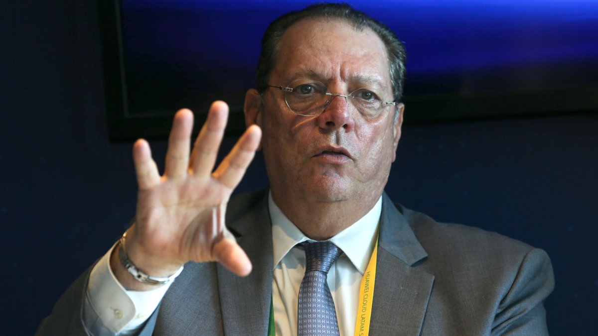 El vicepresidente de Relaciones Públicas de Huawei para Latinoamérica y el Caribe, Atilio Rulli, participa en el evento 