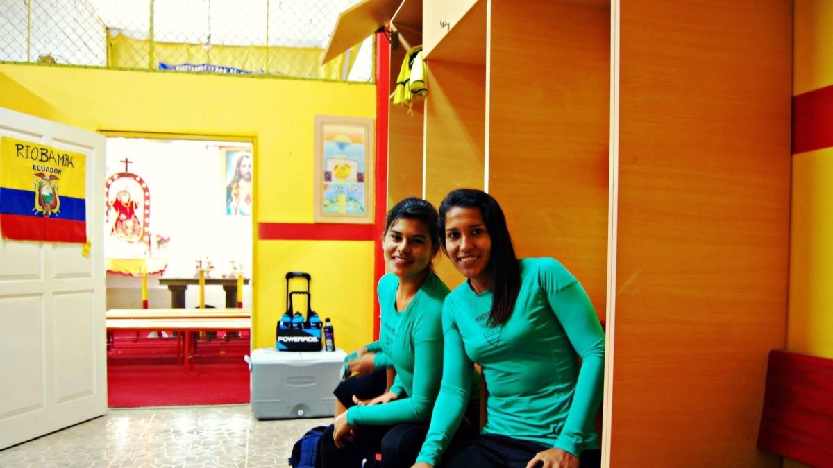 Andrea Vera (i) e Irene Tobar (d) son compañeros en la selección ecuatoriana.