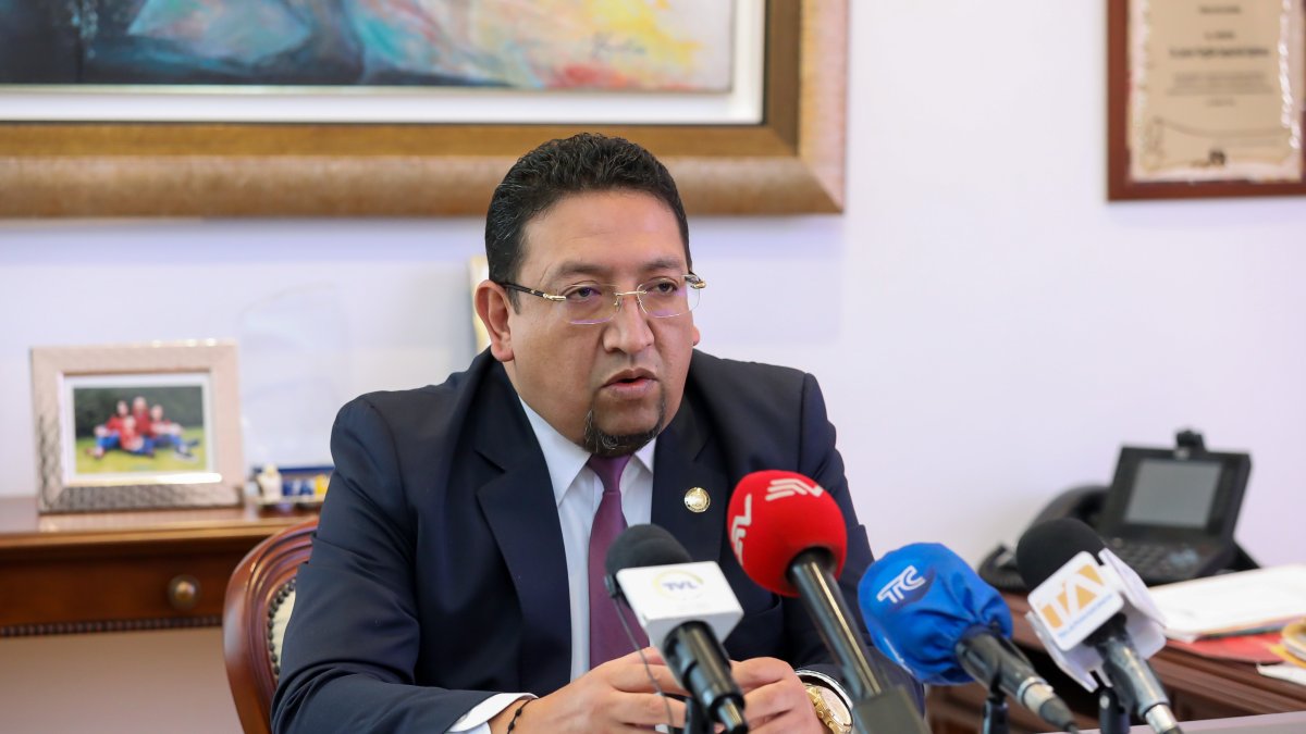 El presidente de la Asamblea Nacional brindó hoy una rueda de prensa en su despacho en el Palacio Legislativo.