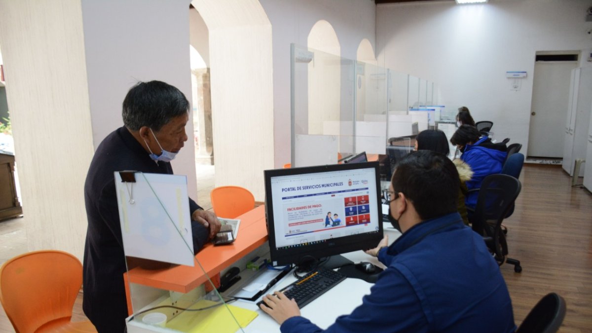 Ingresos. La mayoría de los $ 130 millones provienen de que los capitalinos a han pagado más sus impuestos.