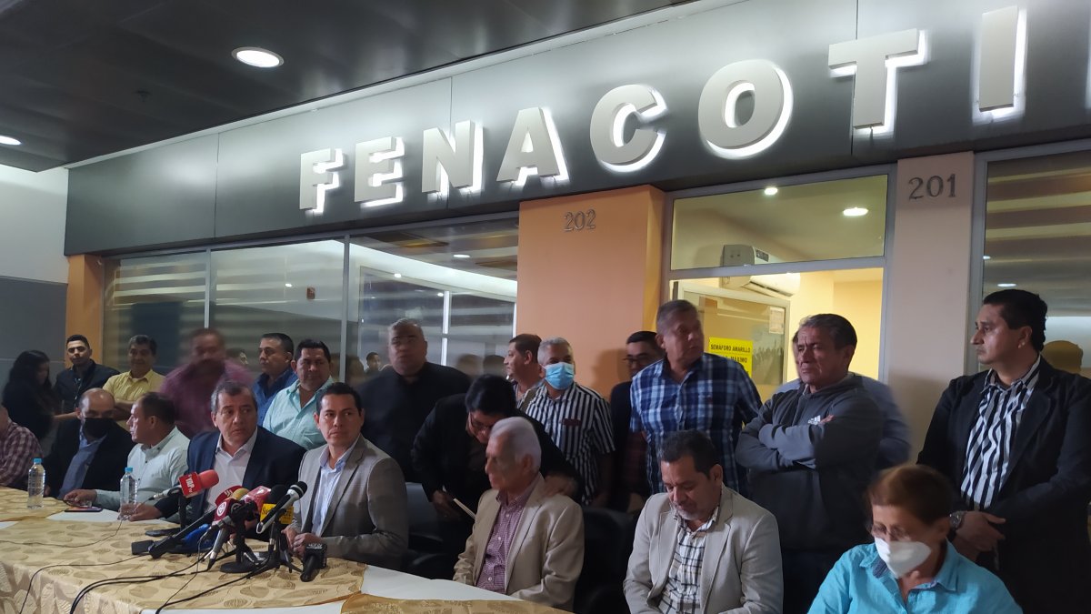 Rueda de prensa de FENACOTIP