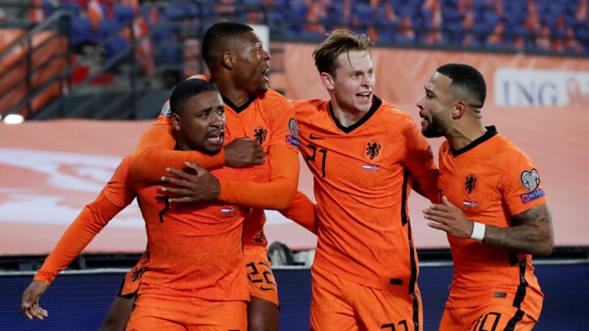 La selección neerlandesa ha jugado tres finales de la Copa del Mundo, pero jamás la ganó.