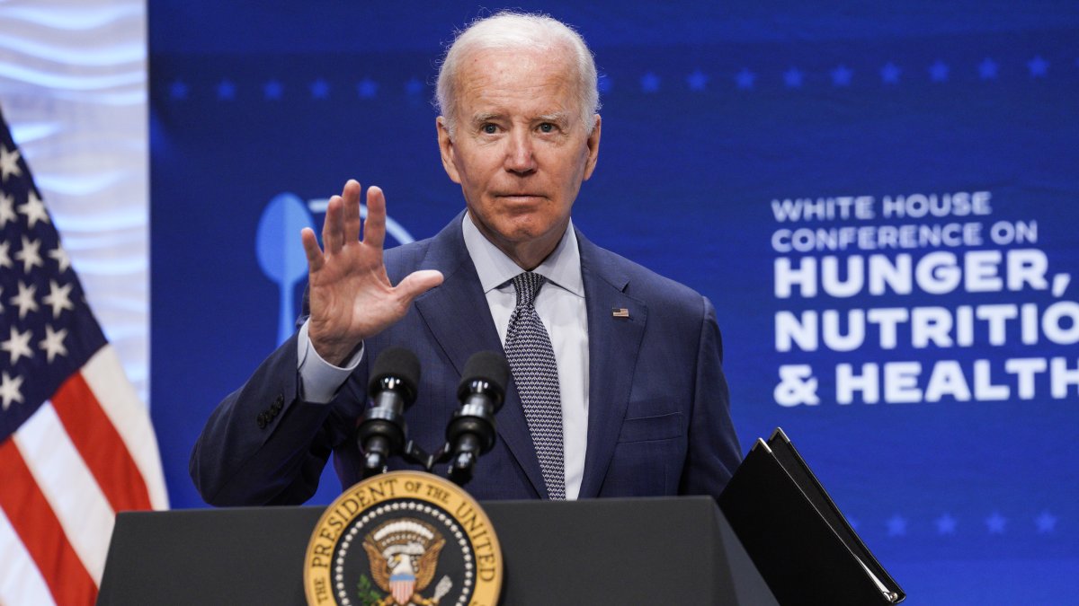 Washington. Joe Biden preguntaba si entre el público se encontraba Jackie Walorski, una congresista republicana fallecida en agosto.
