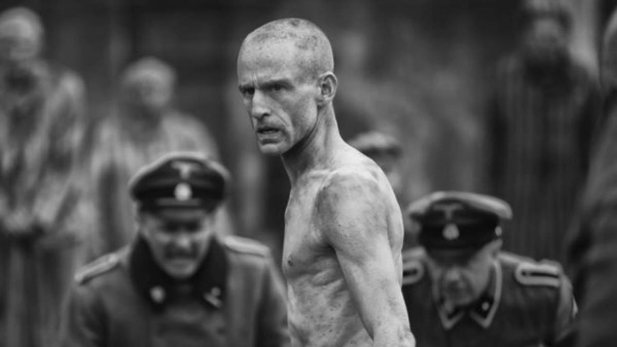 El talento actoral de Ben Foster se pone nuevamente de manifiesto en esta cinta en la que interpreta a un boxeador polaco.