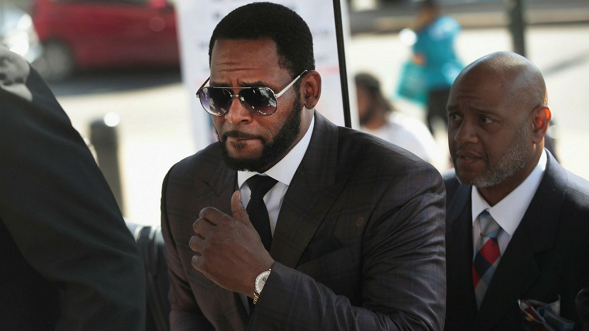R.Kelly fue sentenciado en junio a 30 años de cárcel por diferentes delitos sexuales.