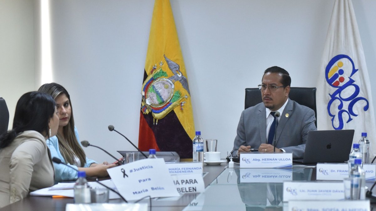 Reunión. Mientras el CPCCS sesionaba ayer se presentó un pedido de aclaración a la Corte Constitucional y el oficio para el inicio del proceso de selección.