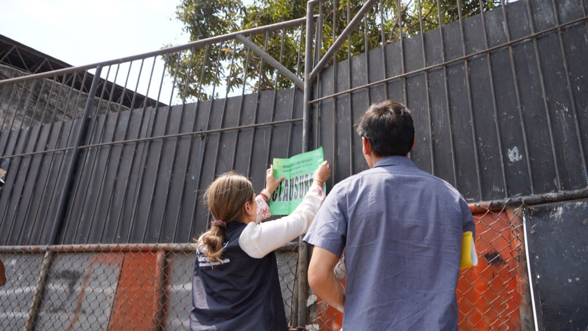 Acción.- El ministerio de Agricultura junto a otras autoridades hacen controles en las piladoras.