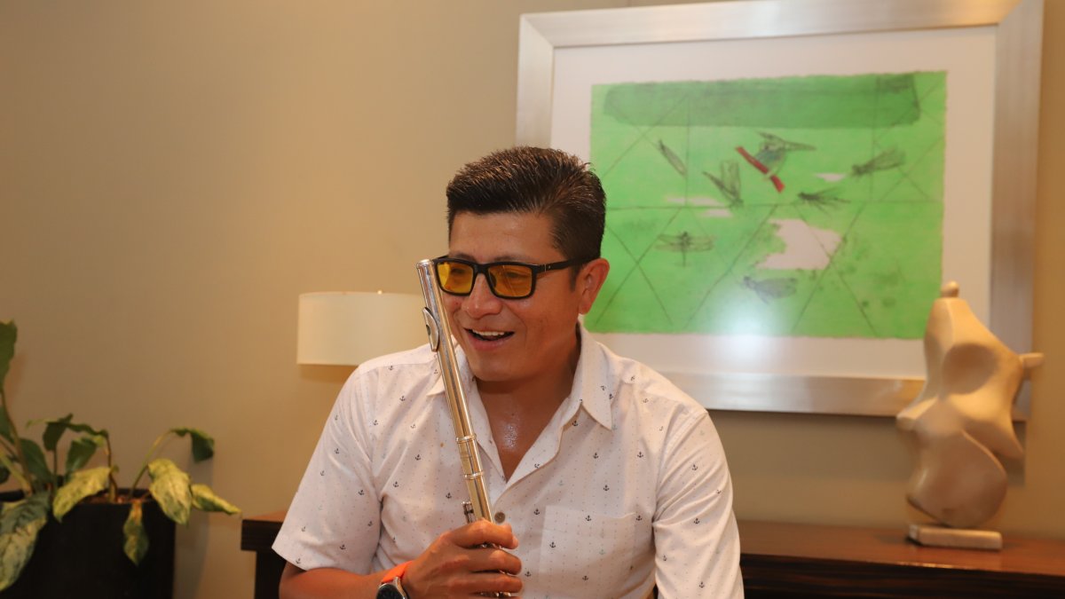 El flautista guayaquileño estará acompañado de la Orquesta Sinfónica de Guayaquil.