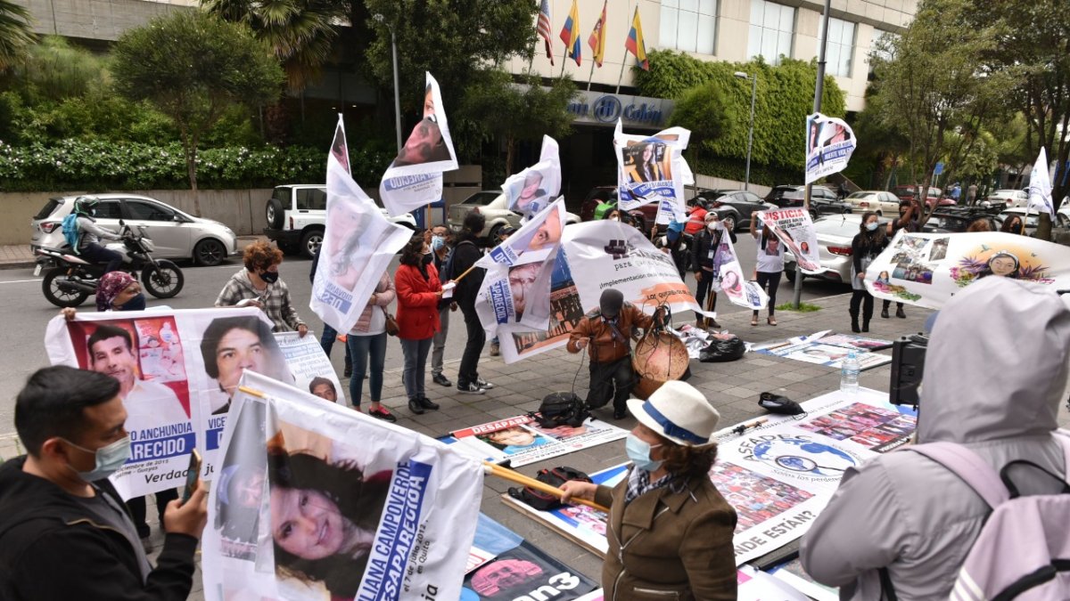 Acciones. Los familiares de desaparecidos han llevado sus protestas a instituciones como la Fiscalía General.