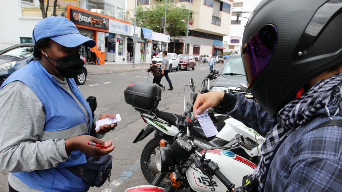Parqueo. En zonas de La Mariscal el sistema se aplica hace tres años.