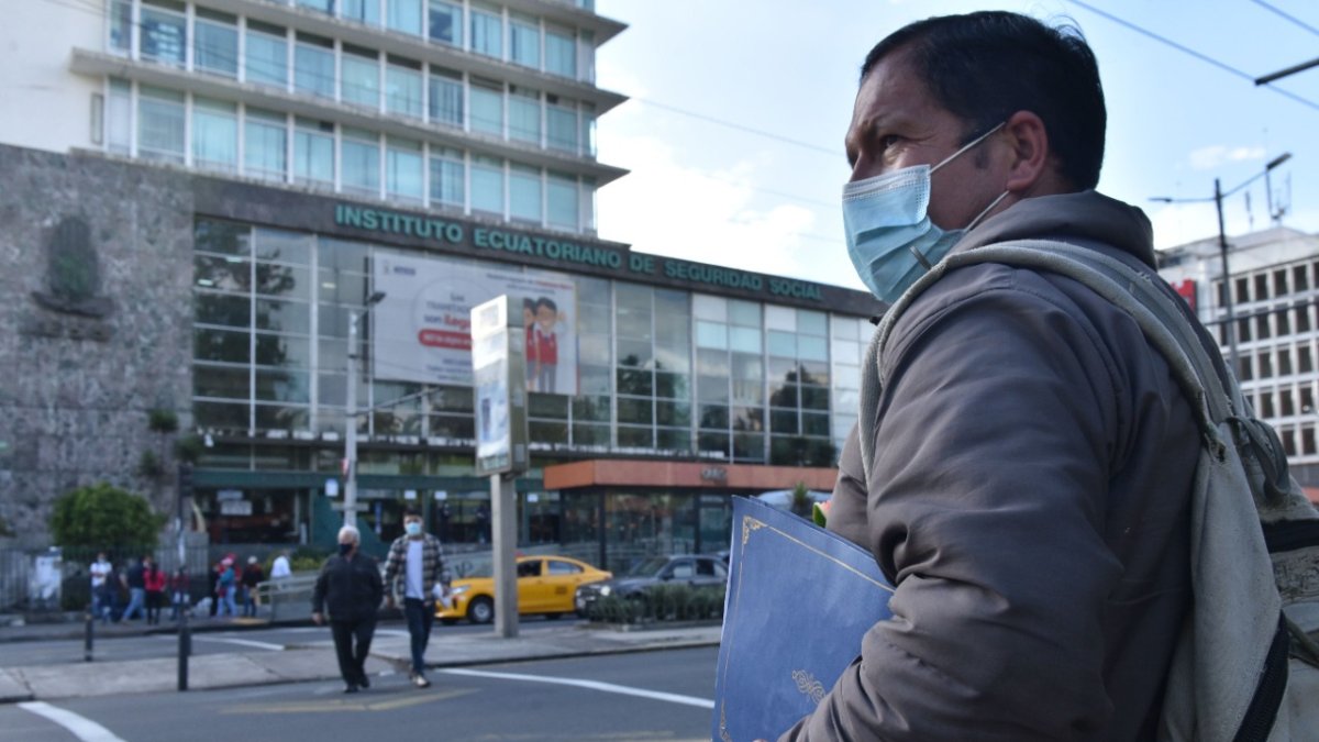 El IESS ha sido señalado en varias ocasiones por incumplir pagos.