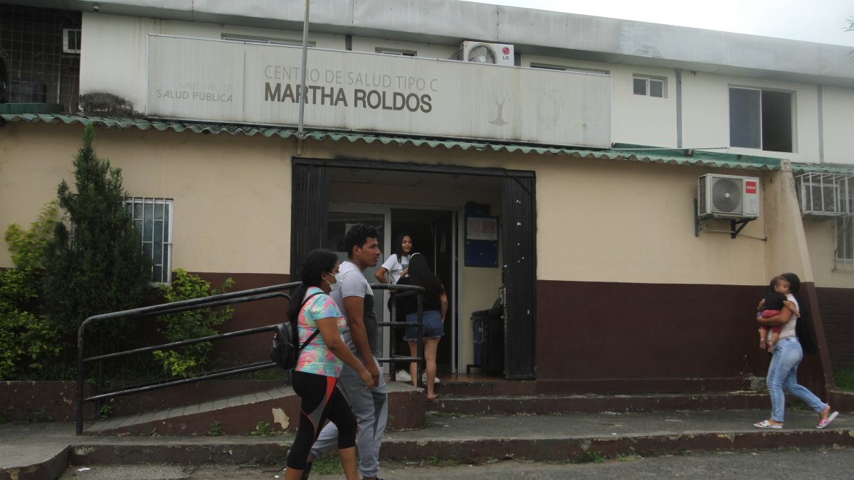 Los representantes legales de las mujeres violentadas denuncian que los médicos se excusan de atnederlas.