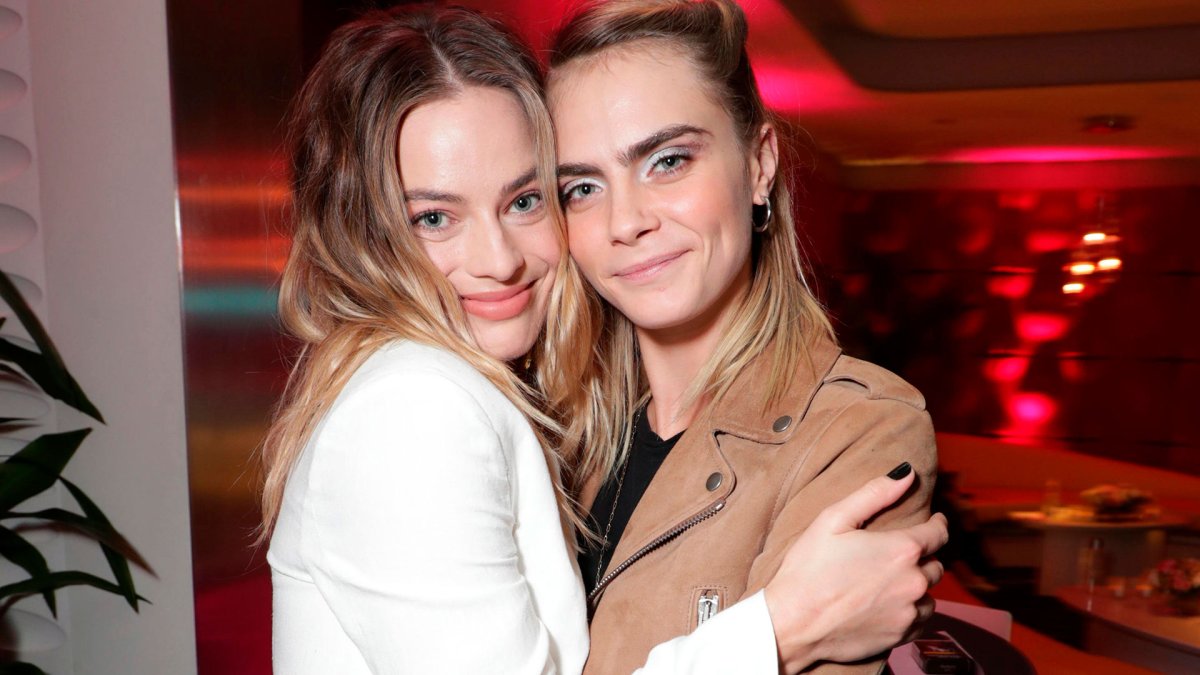 Margot Robbie y Cara Delevingne son buenas amigas y se han apoyado hasta en los momentos más adversos.