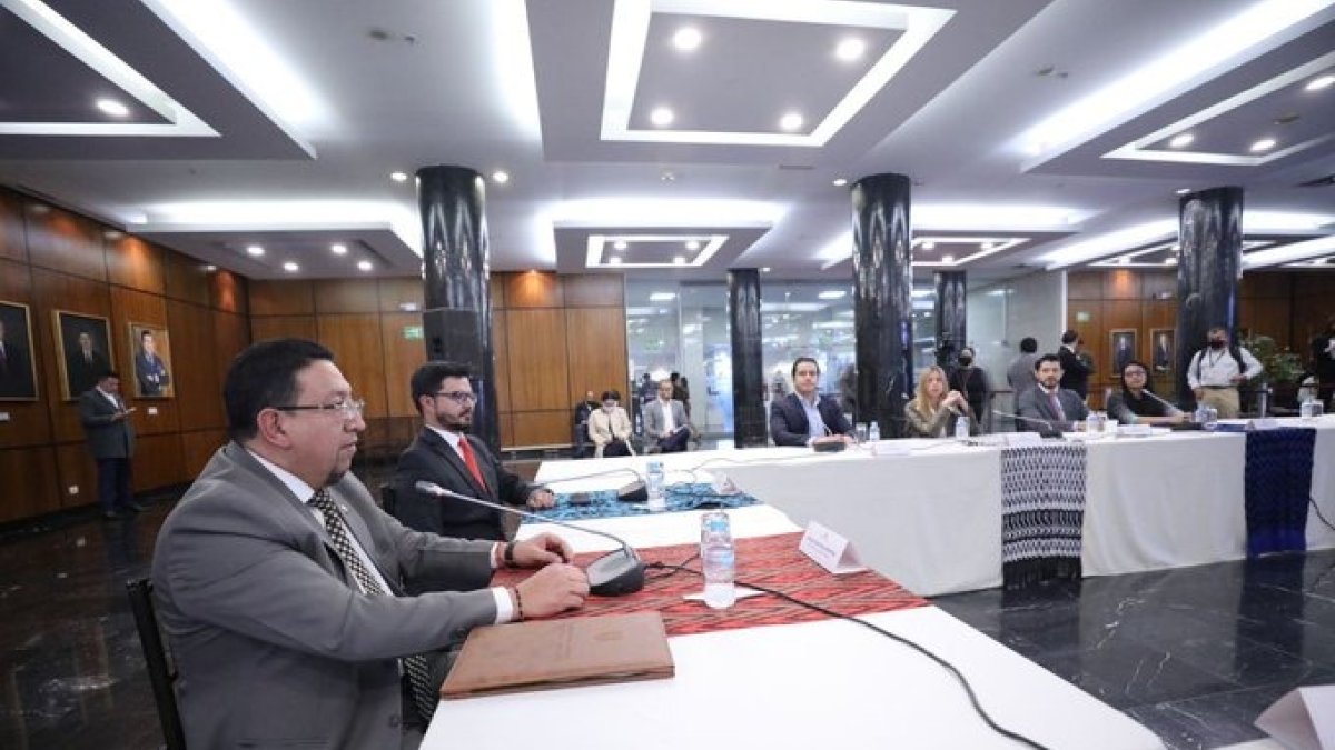 El secretario Fabián Pozo se comprometió a que el Ejecutivo estará presente en estas mesas sobre seguridad.