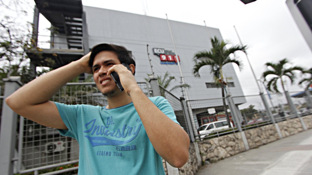 Demora. Los guayaquileños aquejan por la respuesta tardía o inacción de las autoridades ante emergencias.