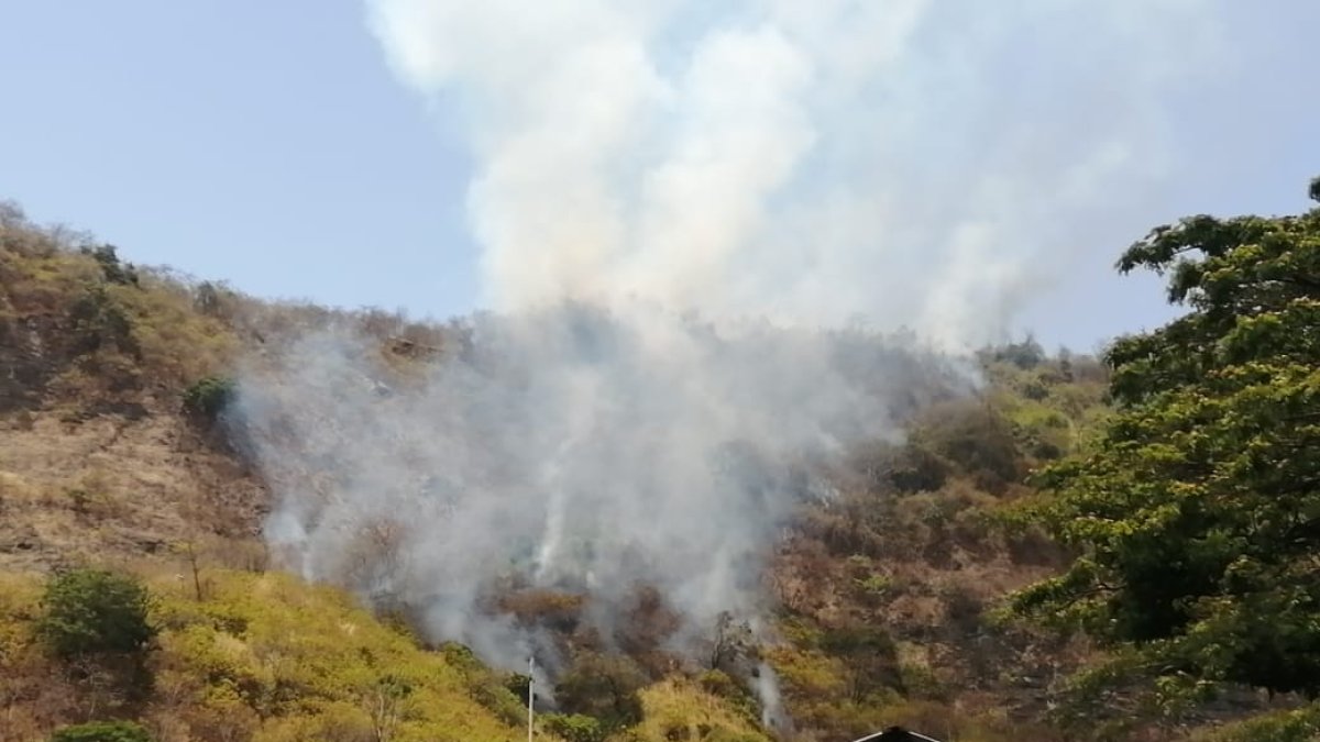 Flagelo. El incendio se registró la mañana del jueves 6 de octubre de 2022.