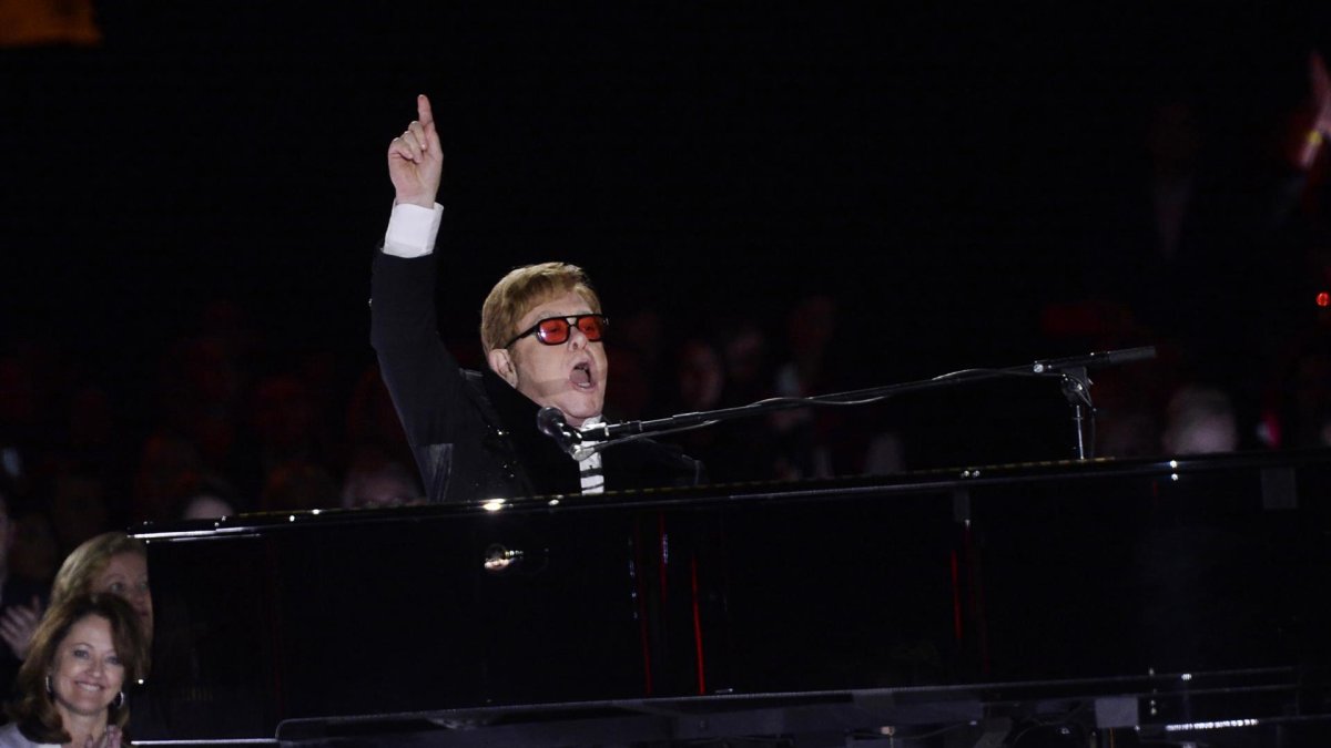 El cantante británico Elton John actúa el pasado 23 de septiembre en el South Lawn de la Casa Blanca en Washington.