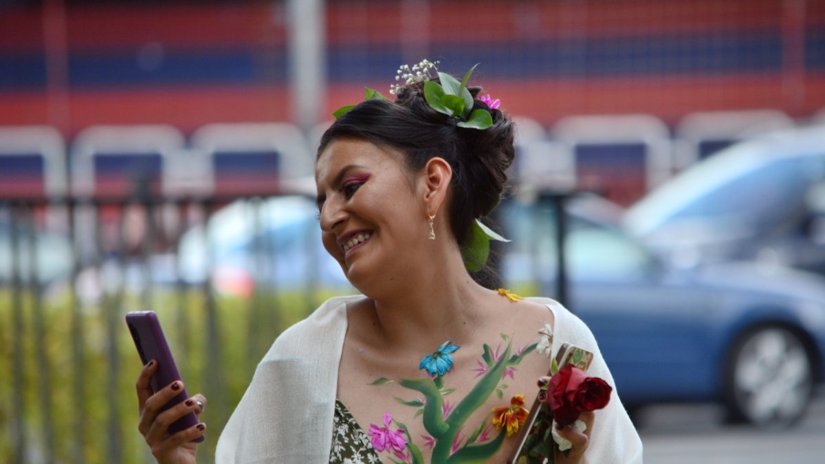 Arte. Sobre las zonas donde se realizaron cirugías de extracción se trazaron ramas y flores en señal de renacimiento y esperanza.