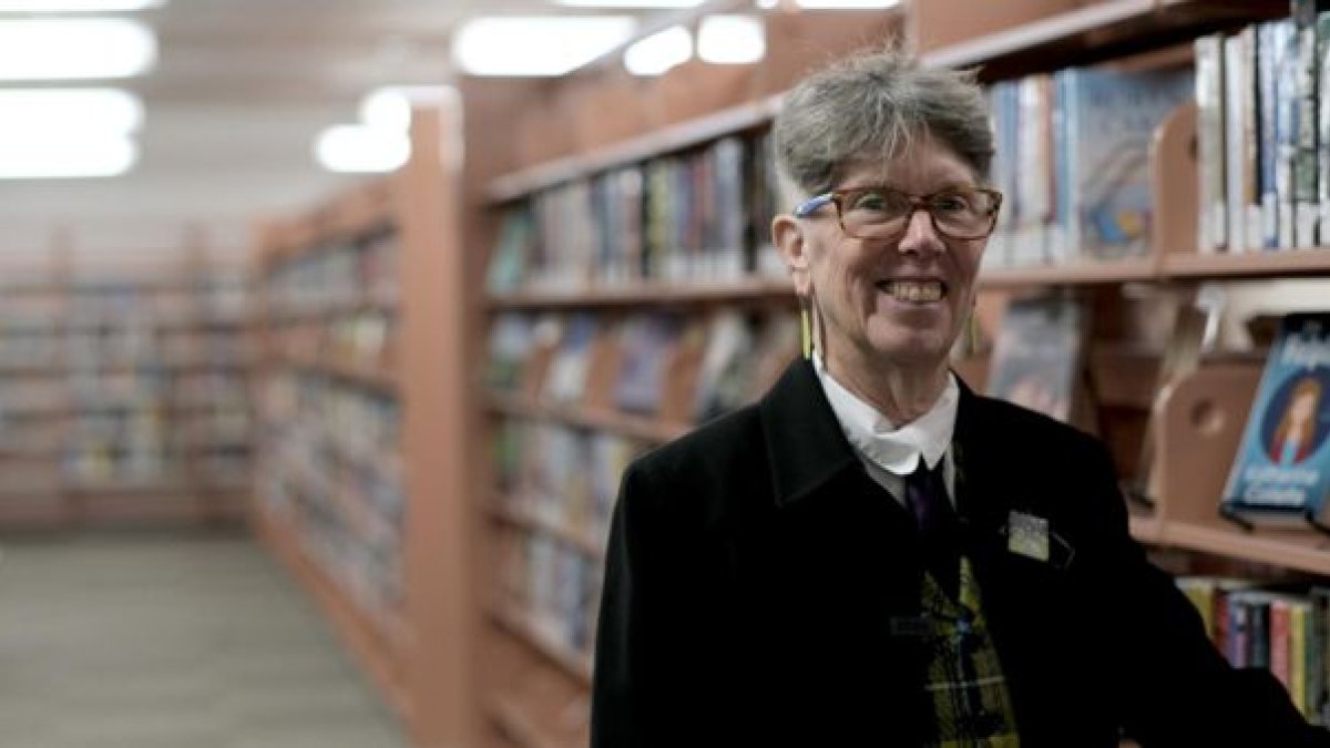 Directora de las bibliotecas del condado de Arlington, Diane Kresh.